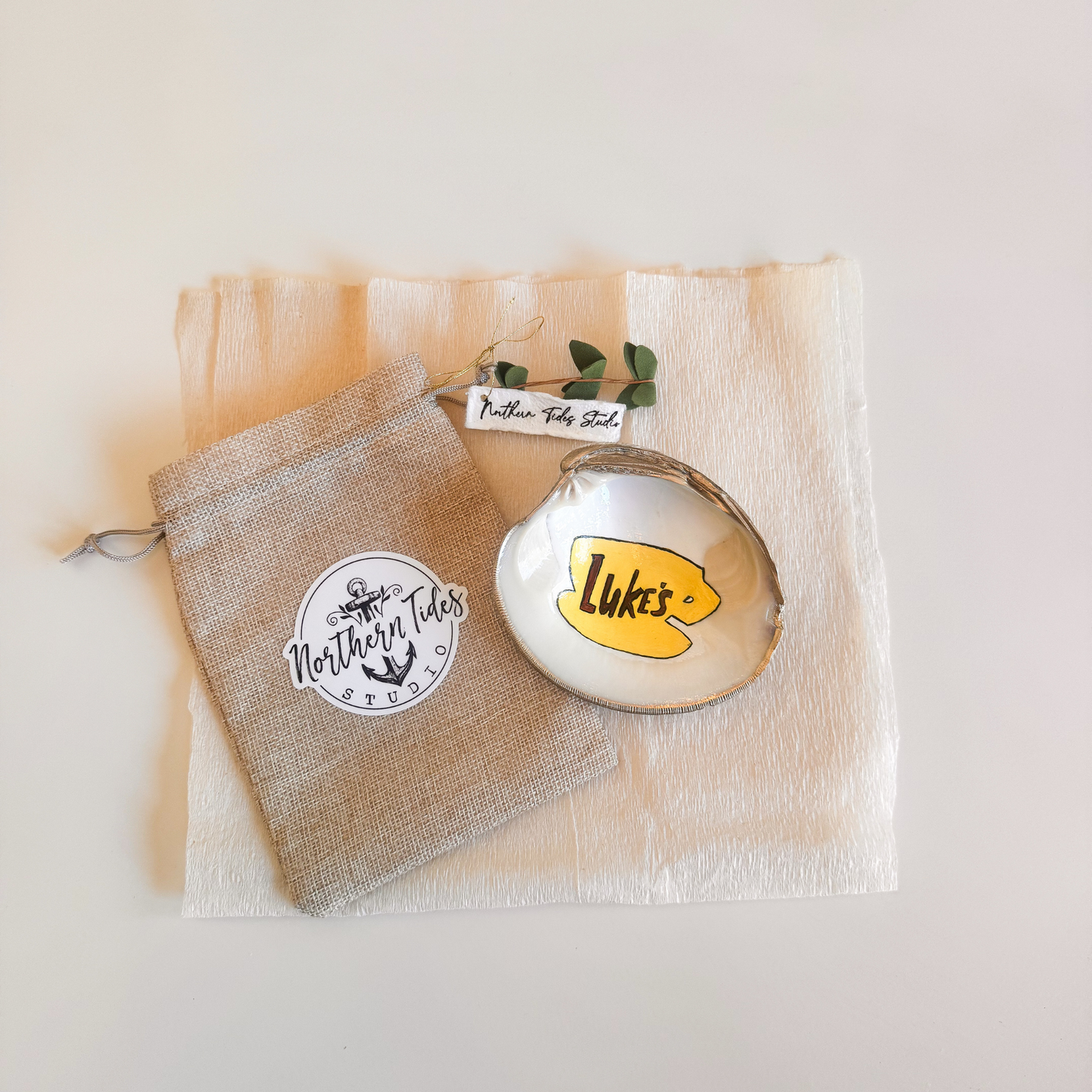 Luke’s Diner–Inspired Clam Shell Jewelry Dish