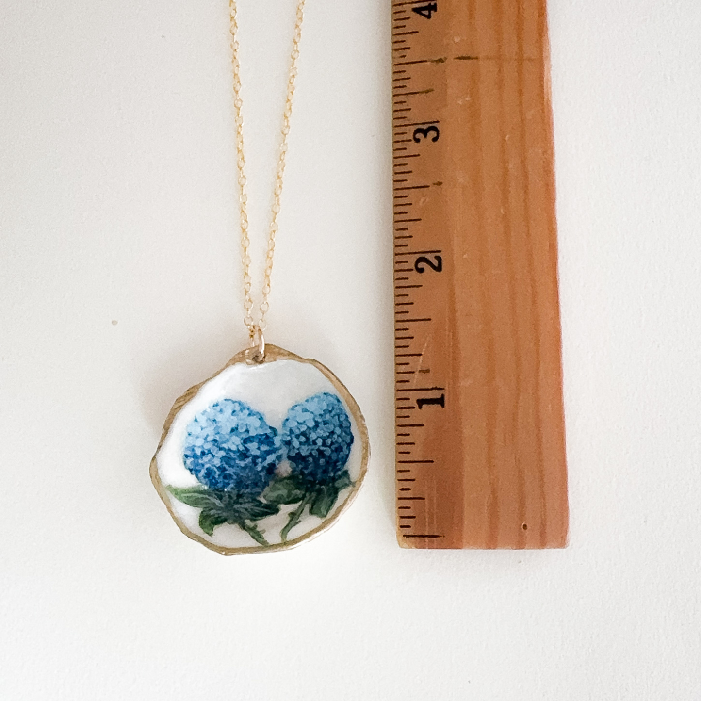 Coastal Hydrangea Oyster Necklace