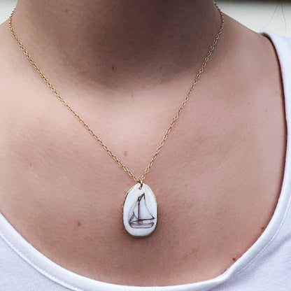 One‑of‑a‑Kind Hand‑Painted Oyster Shell Necklace – Sailboat Motif
